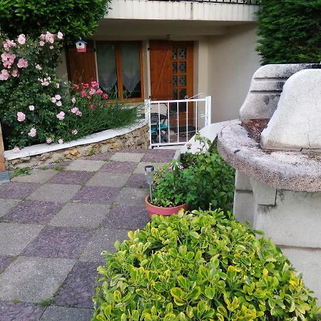 Appartement Type F2 Proche Paris 25 Km Andilly Kültér fotó