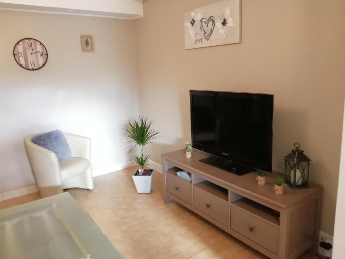 Appartement Type F2 Proche Paris 25 Km Andilly Kültér fotó