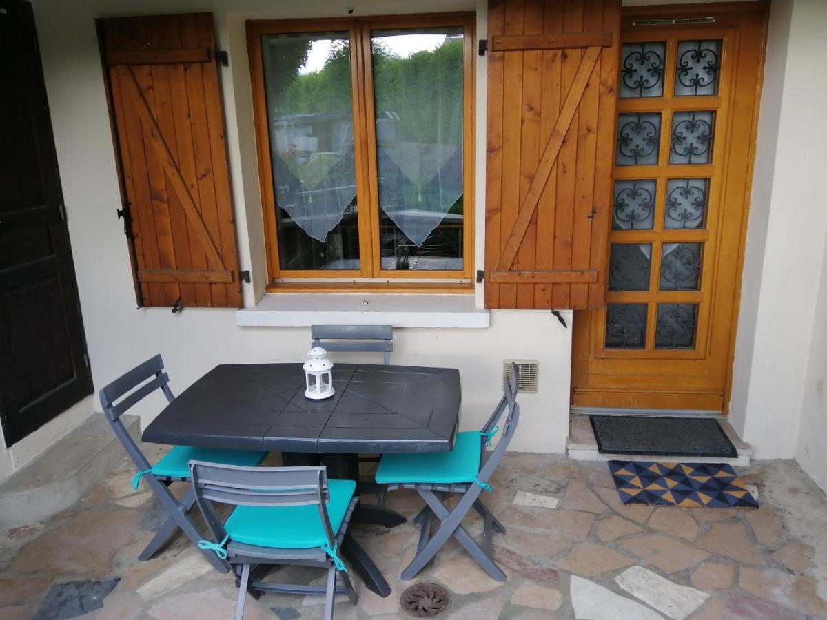Appartement Type F2 Proche Paris 25 Km Andilly Kültér fotó