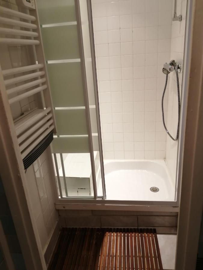 Appartement Type F2 Proche Paris 25 Km Andilly Kültér fotó